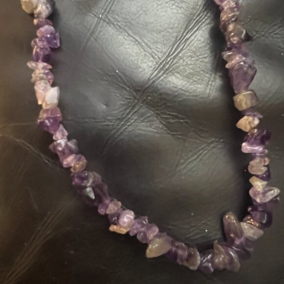 Long Natural Amethyst Chips Beads Strand - Picture 3 of 3